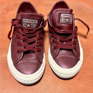 Converse Kids Sneakers in Rich Burgundy